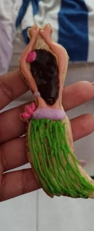 Hawaiian woman cookie cutter