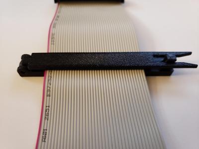 40 pin ribbon cable clip