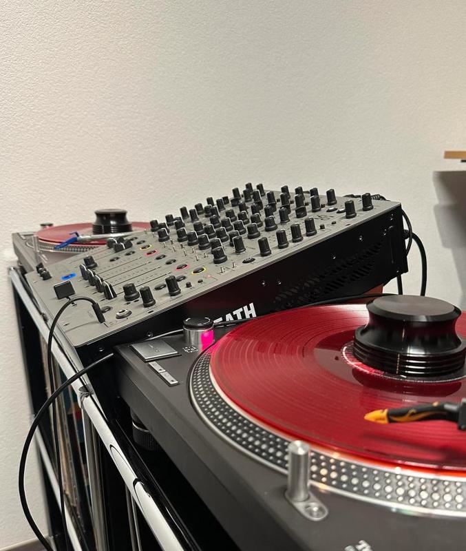 Allen&Heath Xone:96 Angled Stand