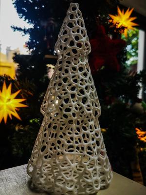 Voronoi Christmas Tree