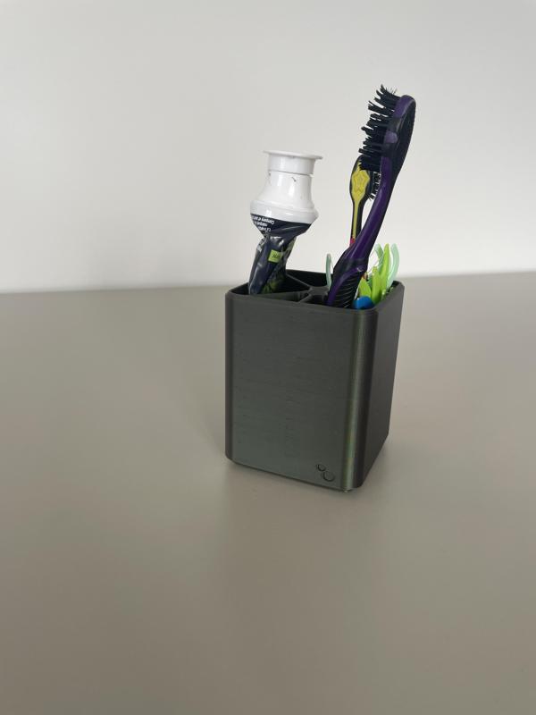 teethBrushed - toothBrush holder