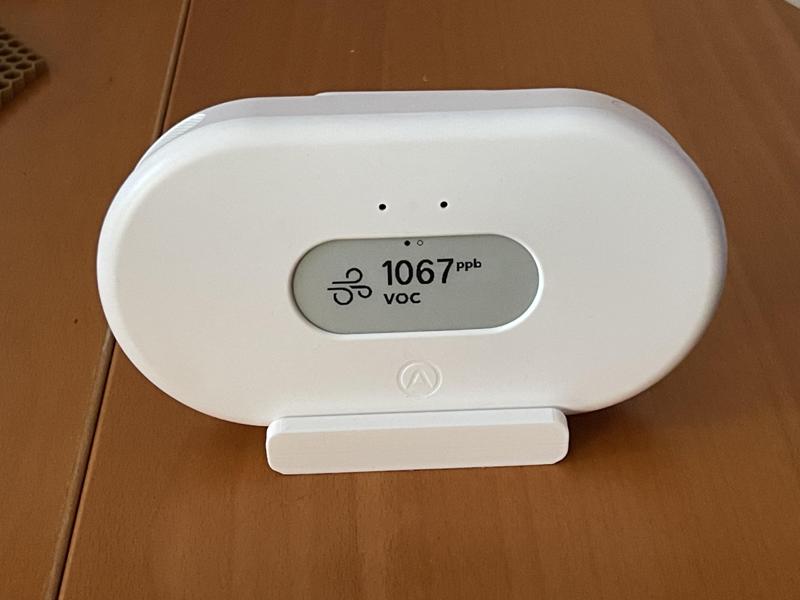Airthings view plus desktop stand