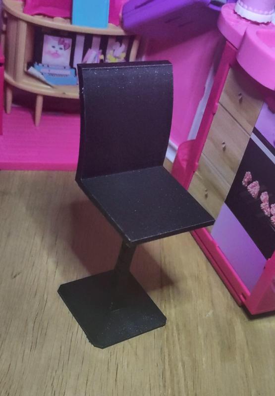 Doll chair