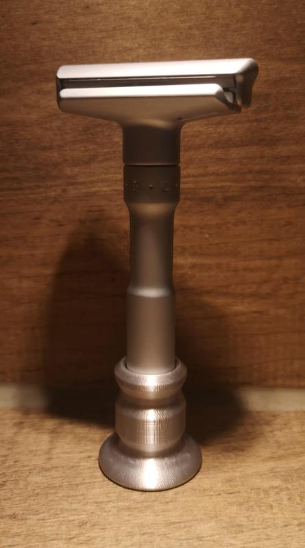 Shaving Stand for Merkur Futur 700 safety razor