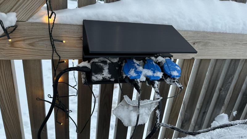 Powerstrip cover/shelter ;)