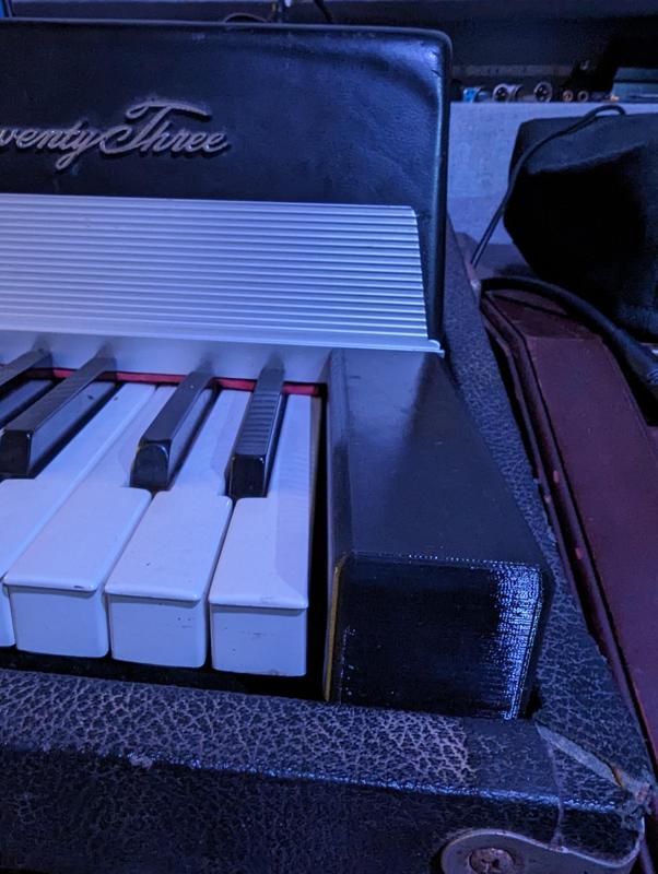 Fender Rhodes Cheek Block