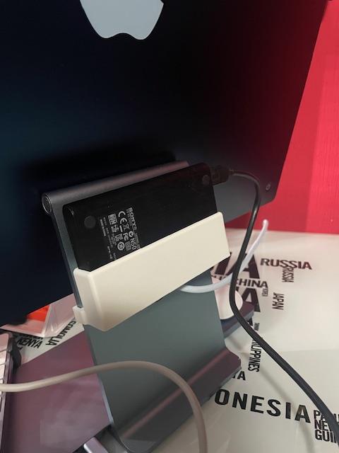 imac 24 inches hdd mount