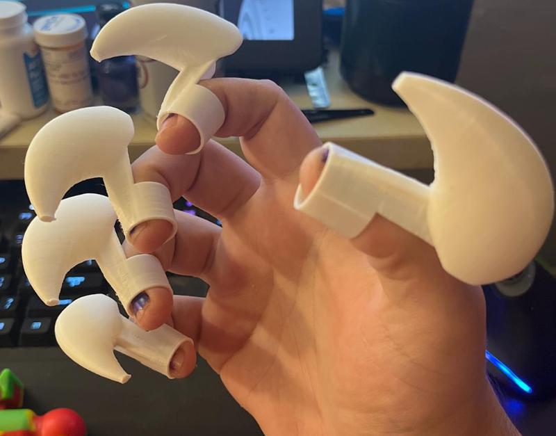 Finger Claws