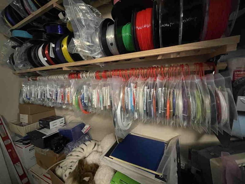 Zip lock bag hangers, great for filament samples.