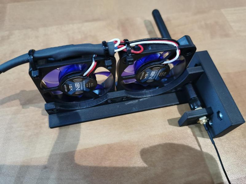 Fan and Antenna Mount for The 100 (1.1)