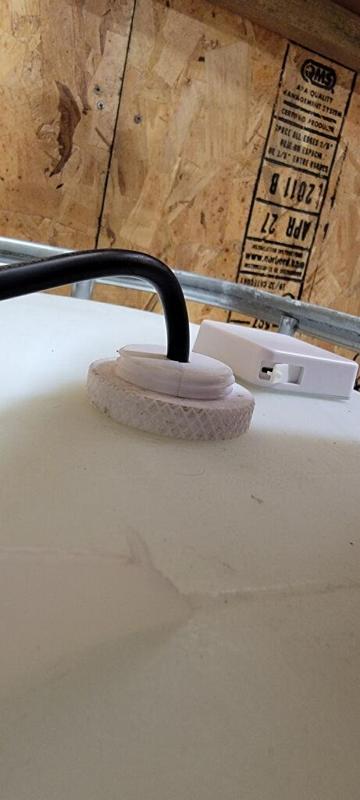 Cistern Hanging Hose/Wire Clamp