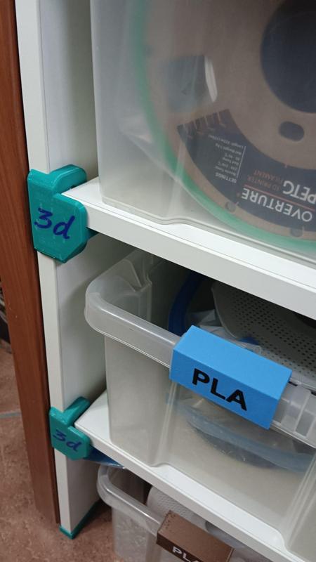 Strong furniture mounting bracket