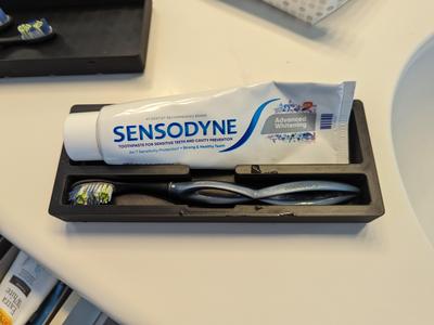 Gridfinity - toothbrush/toothpaste/floss holders