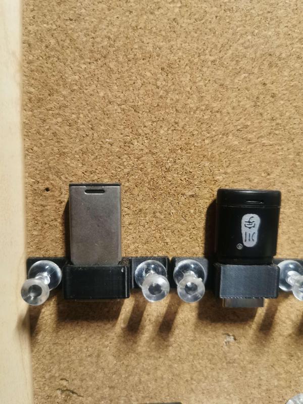 Corkboard USB Holder