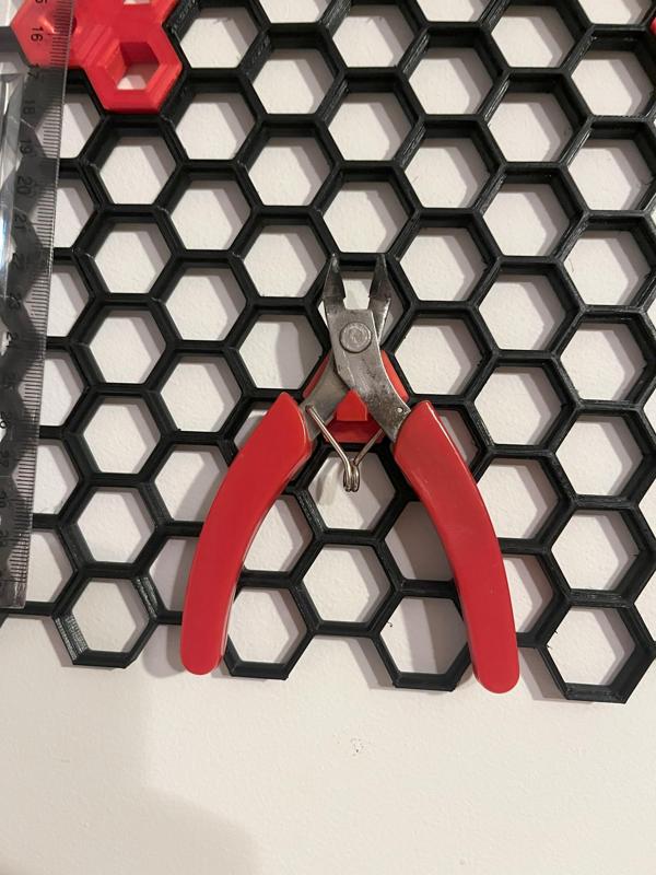 Honeycomb hook Cutting Pliers