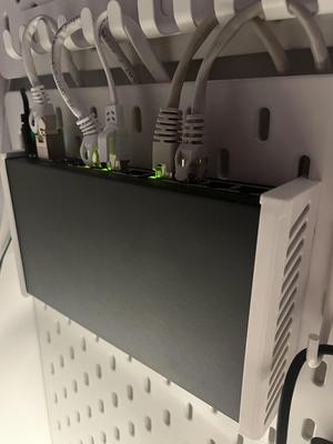 VIMIN 8-Port 2.5G/10G Switch Skådis Mount