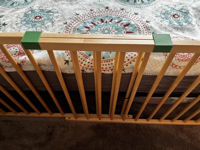 Gulliver to bed guardrail guiding rails