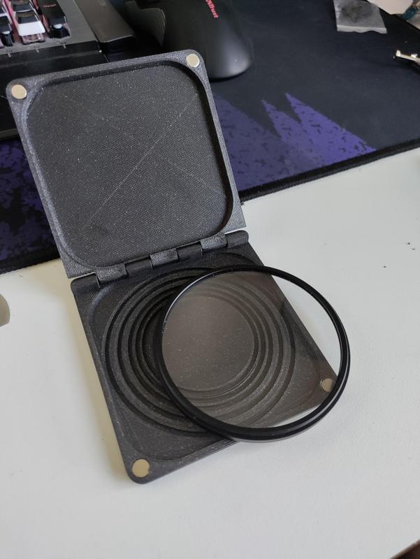 Extra slim Camera Lens Filter Case (77mm, 67mm, 58mm, 52mm, 45mm)