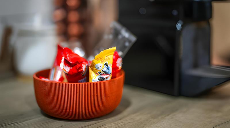 Bowl with spiral design for snacks 