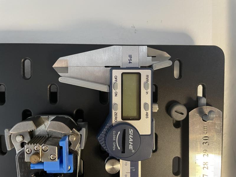 Skadis SHAHE Caliper Mount - Skadis T-Nut Mounting System