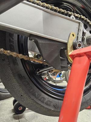 KR1 swingarm Sharkfin