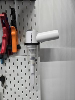 Skadis vacuum cleaner