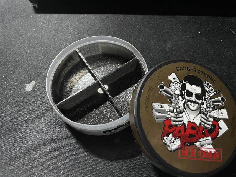 Chewing tabaco / nicopods box organizer insert