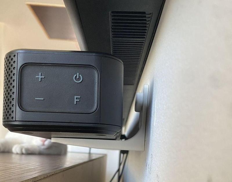 LG Soundbar SL5Y wall mount