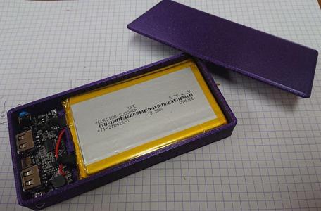 H913-A v2.0 Powerbank with dual flat LiPo batteries