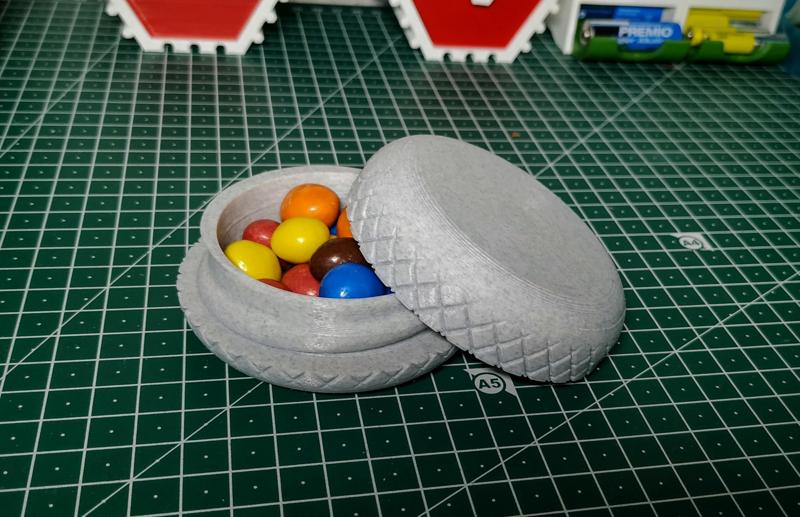 Knurling box