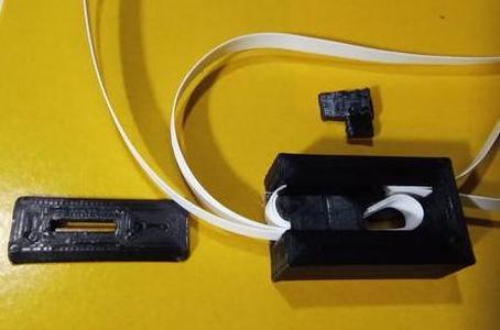 Reusable zip tie: "Strap Cinch" self-tightening clamp, buckle