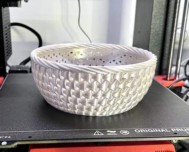 Braided basket or bowl