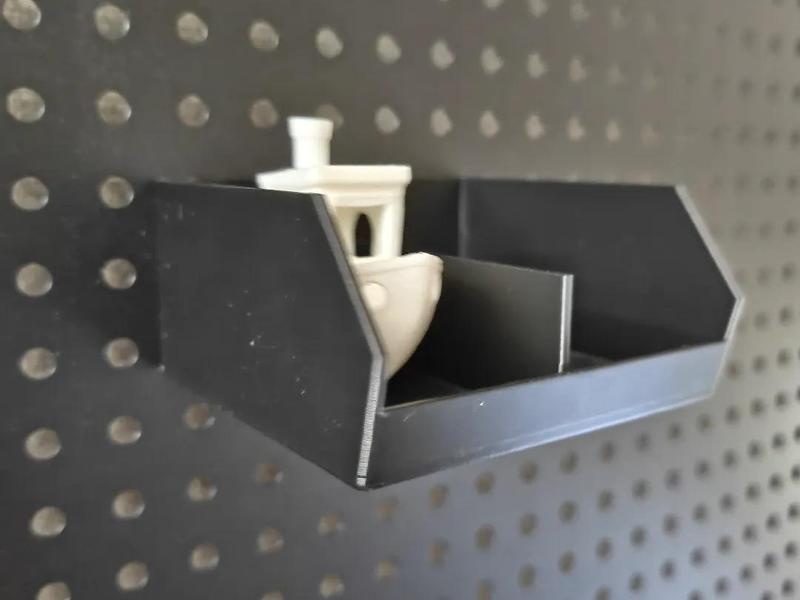 (pegboard storage solutions)Suitable for pegboards with 16mm center-to-center hole spacing and 6mm hole diameter