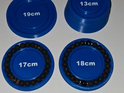 Stacking bracelet bead tray V2