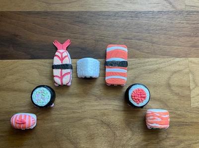 Sushi Desk Pals