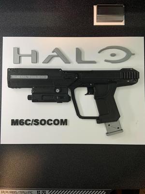 HALO M6C/SOCOM Pistol - Wall Display Mounted