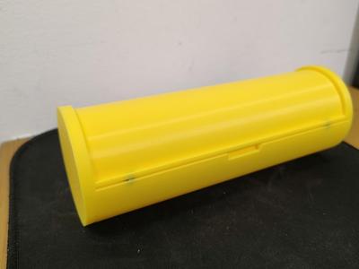 flowing magnetic pencil case