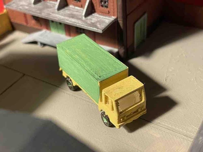 Truck 1 - box body truck (z-scale)
