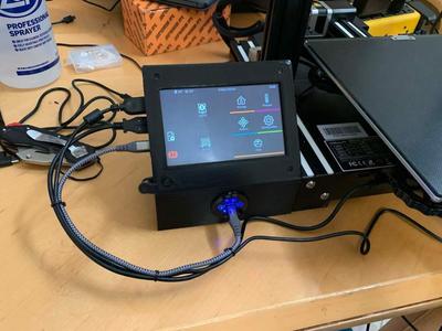 Stand for Eleclab 5" screen+pi combo, provisions for Ender3v2 mounting 