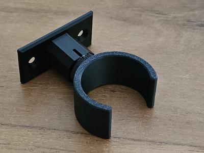 Spinning wallmount