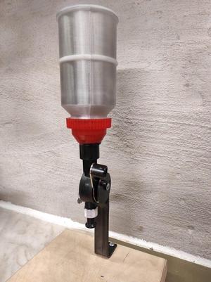 LEE Perfect Powder Measure hopper with lid and baffle