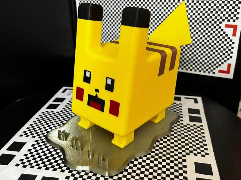 Pokemon Pikachu Coin Bank & Phone Holder皮卡丘存錢筒手機架