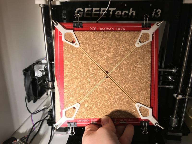 Customizable(in Onshape): Cork / Insulation Holder for Heated Bed