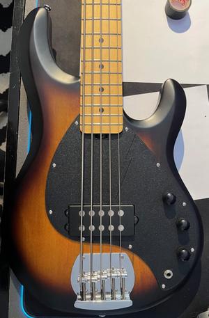 STINGRAY 5 PICKGUARD