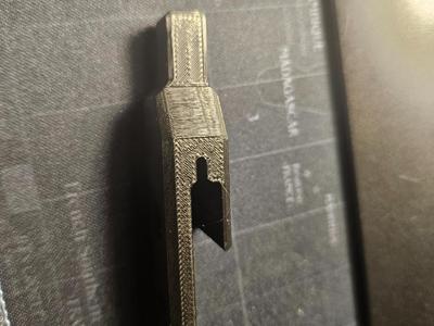 Mitsubishi Outlander trunk shutter hook