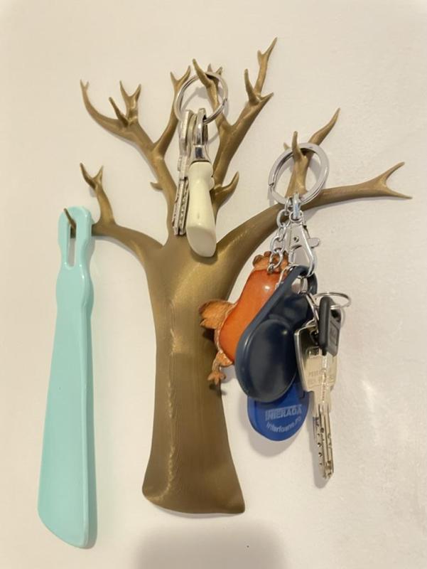 Wall-mount Family Tree Key Holder