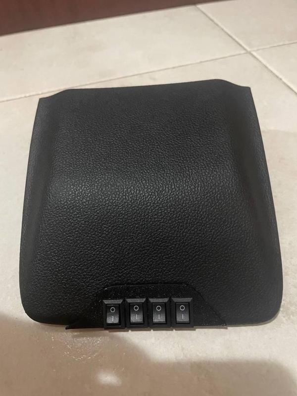 Renault Megane IV Fuse Box Button Adapter