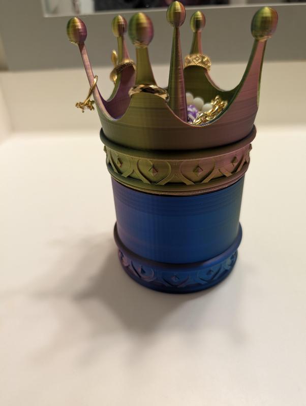 Crown Holder with Container Base
