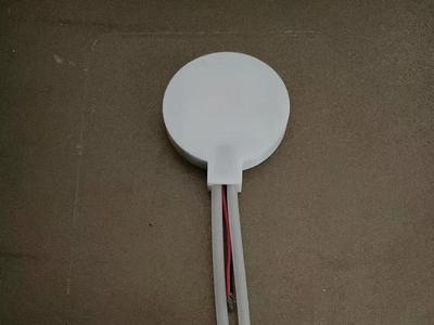 Semiconductor water-cooled heat sink magnetic shell