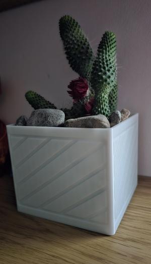 Larger square flowerpot, pot.